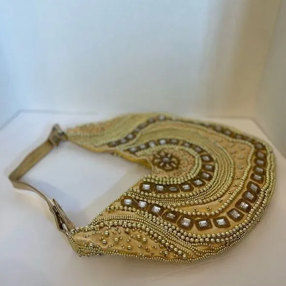 CUTE beaded handbag - Picture 12 of 16